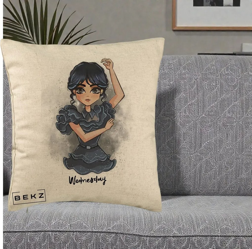 Perna Personalizata Wednesday Addams Dancing Queen, 40x40 cm, Bej, Husa Detasabila, Perna Inclusa, BEKZ®