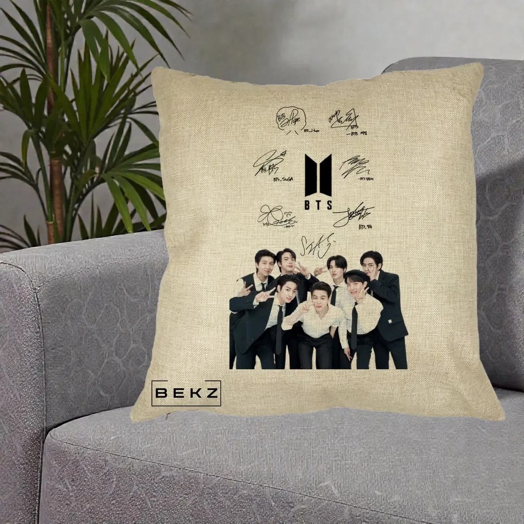 Perna Personalizata K-pop BTS Autografe Toti Membrii cu Fotografie, 40x40 cm, Crem, Husa Detasabila, Perna Inclusa, BEKZ®