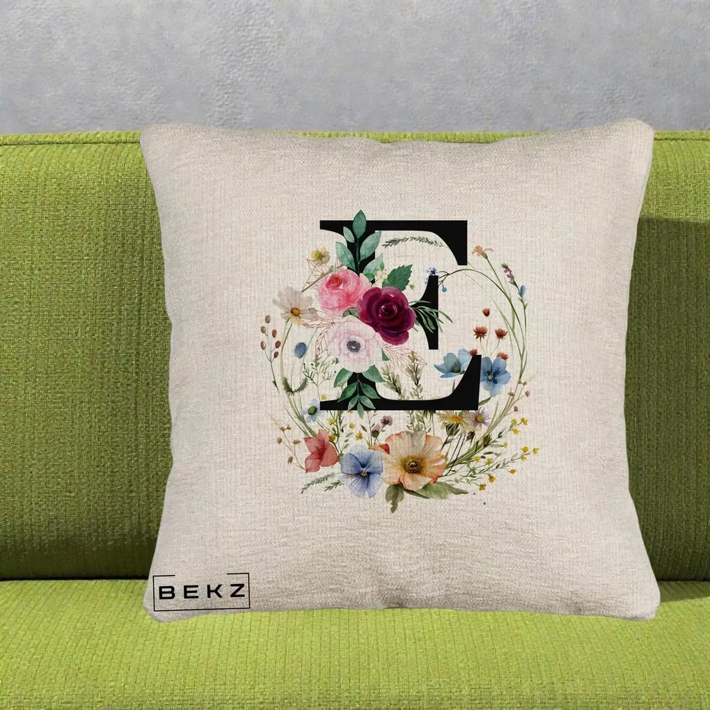 Cadou Personalizat - Perna Personalizata Monogram Litera E cu Flori Acuarela, 40x40 cm, Bej Canapea, Husa Detasabila, Perna Inclusa, BEKZ®