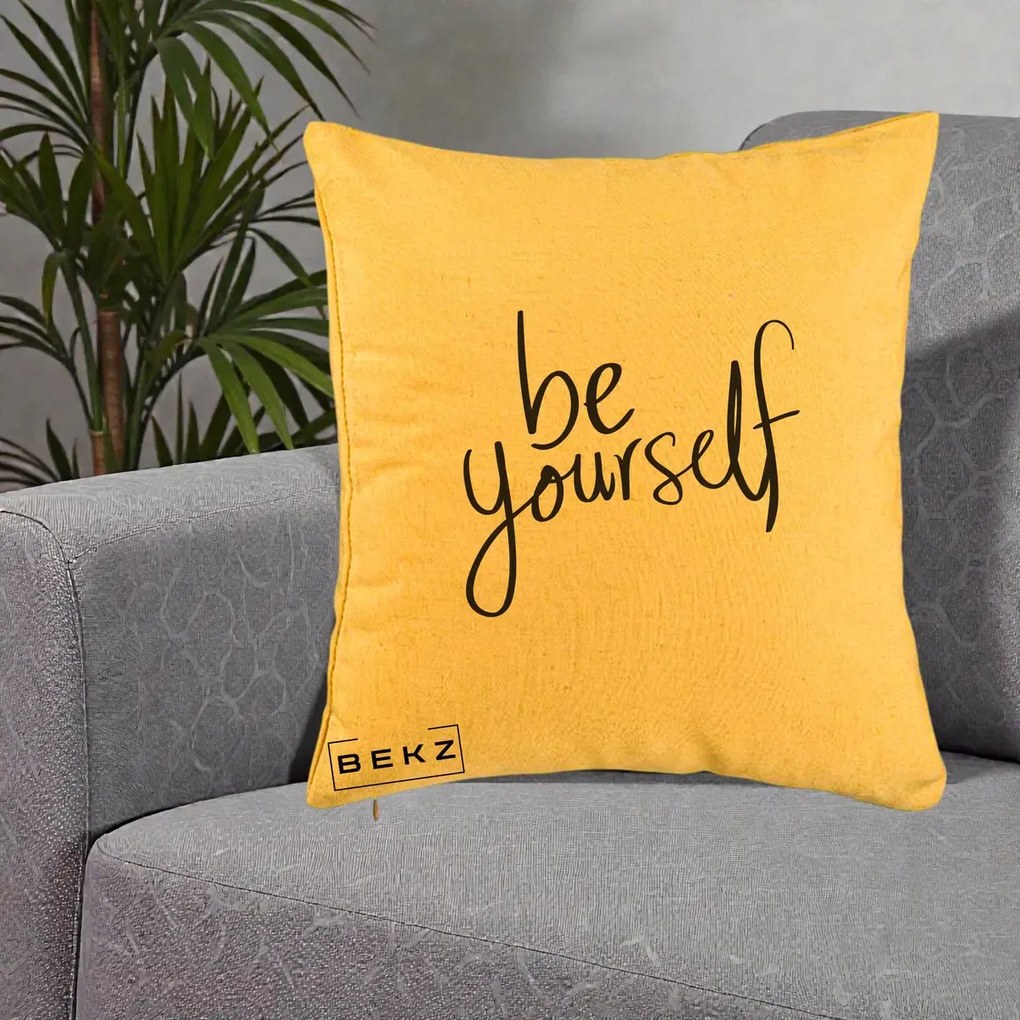 Perna Decorativa Be Yourself Caligrafie Neagra, 40x40 cm, Galben, Husa Detasabila, Perna Inclusa, BEKZ®
