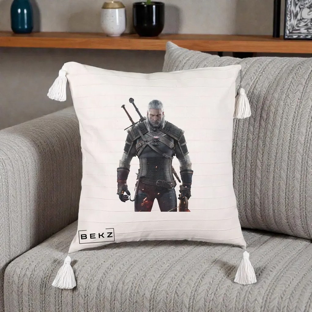 Perna Personalizata The Witcher Geralt of Rivia Portret, 40x40 cm, Bej cu Franjuri, Husa Detasabila, Perna Inclusa, BEKZ®