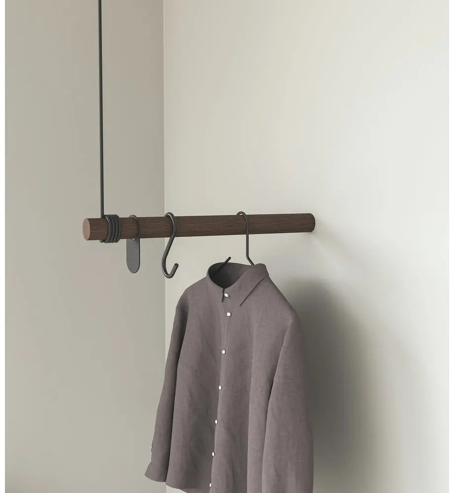 Cuier de perete maro din lemn de stejar 50 cm Swing – LIND DNA