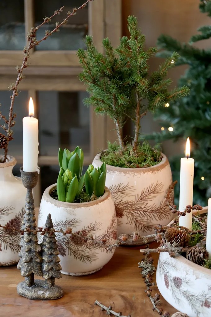 Ghiveci decorativ crem din ceramică, cu motive de ghirlande de brad, D15 cm „Garland”