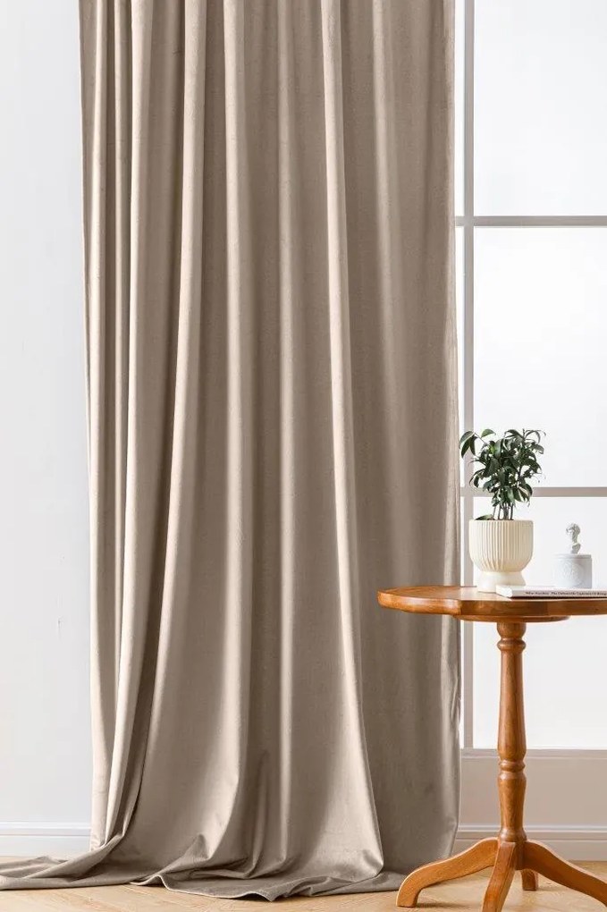 Draperie din catifea opaca bej VELVET 140x250 cm