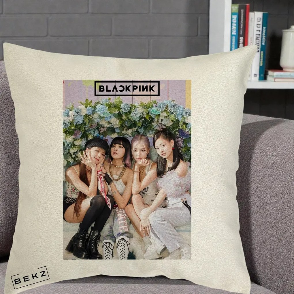 Perna Personalizata K-pop BLACKPINK Foto Grup, 40x40 cm, Ecru, Husa Detasabila, Perna Inclusa, BEKZ®