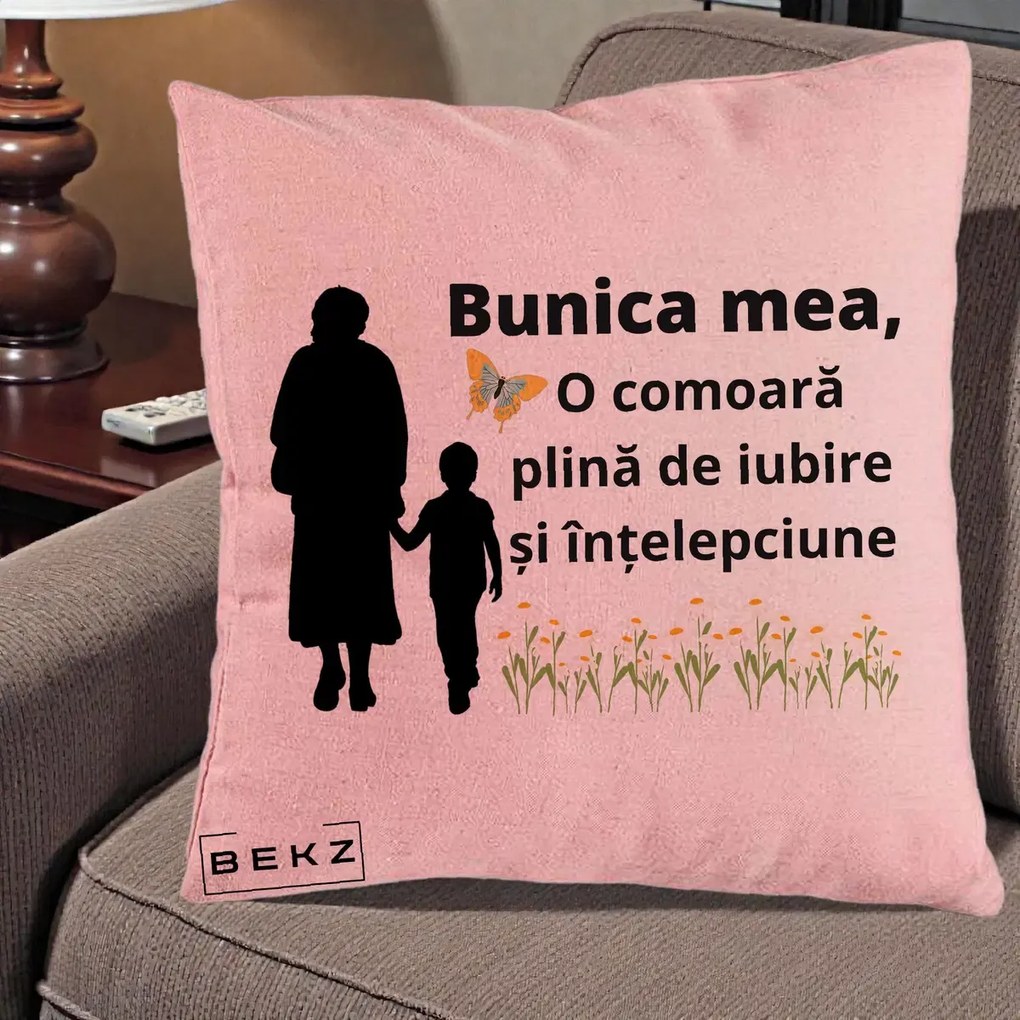 Cadou pentru Bunica - Perna Personalizata Bunica Mea Comoara cu Fluture si Baietel, 40x40 cm, Roz, Husa Detasabila, Perna Inclusa, BEKZ®