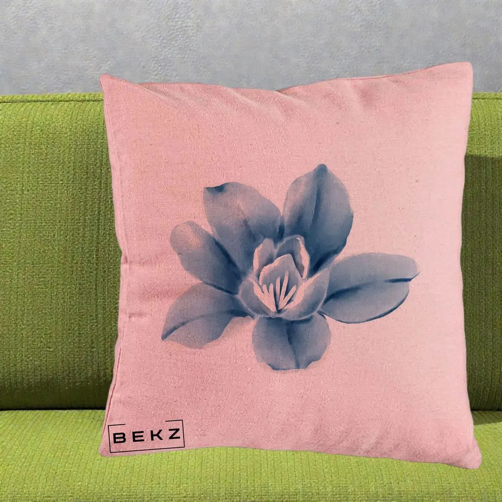 Perna Decorativa Magnolie Albastra Acuarela, 40x40 cm, Roz, Husa Detasabila, Perna Inclusa, BEKZ®
