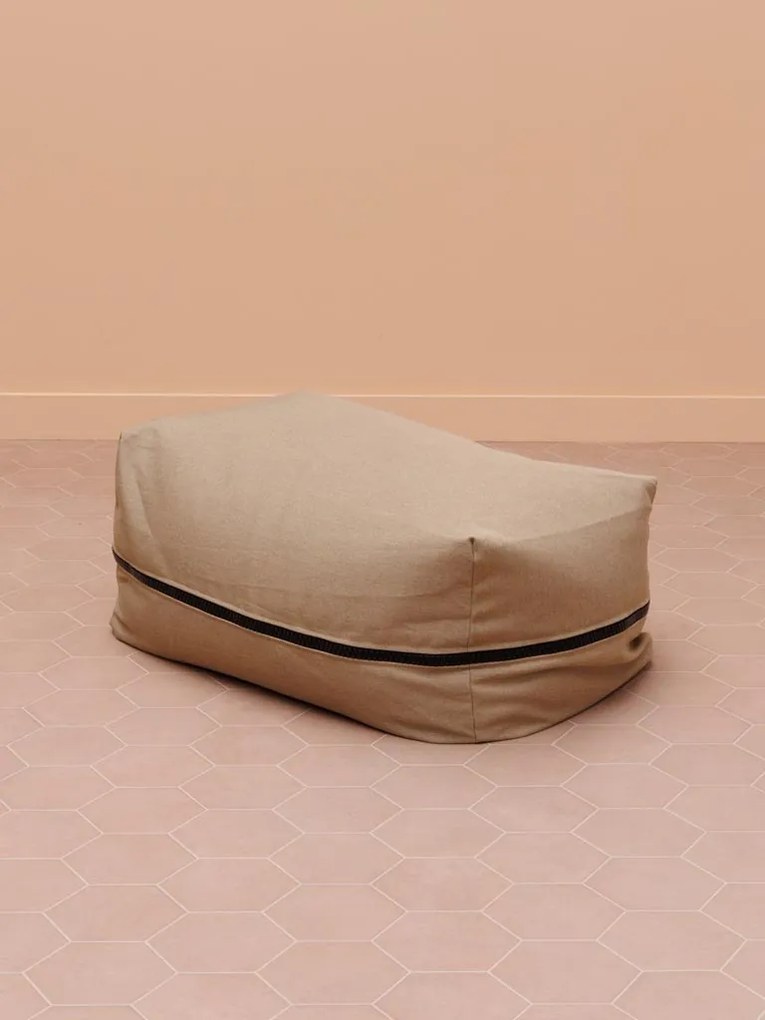 Puf bej, din textil, Sables-d'Olonne