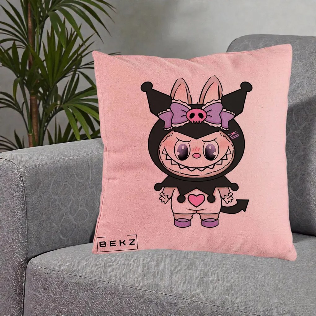 Perna Personalizata Labubu x Kuromi, 40x40 cm, Roz, Husa Detasabila, Perna Inclusa, BEKZ®
