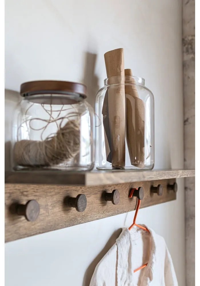 Cuier de perete maro cu raft din lemn de stejar 90 cm Showcase – Mette Ditmer Denmark