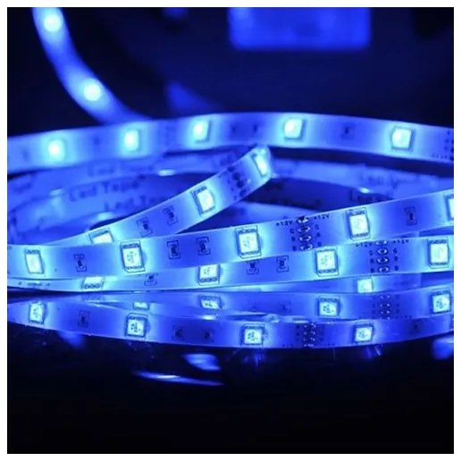 Bandă LED RGB dimabilă 5m LED/18W/12V IP20 + telecomandă