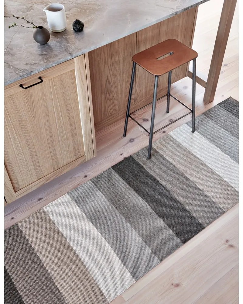 Covor tip traversă pentru interior și exterior gri/bej 70x300 cm Molly Clay – Pappelina