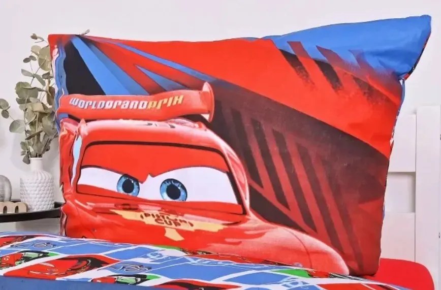 Lenjerie de pat pentru copii CARS rosu Dimensiune lenjerie de pat: 80 x 80 cm | 135 x 200 cm