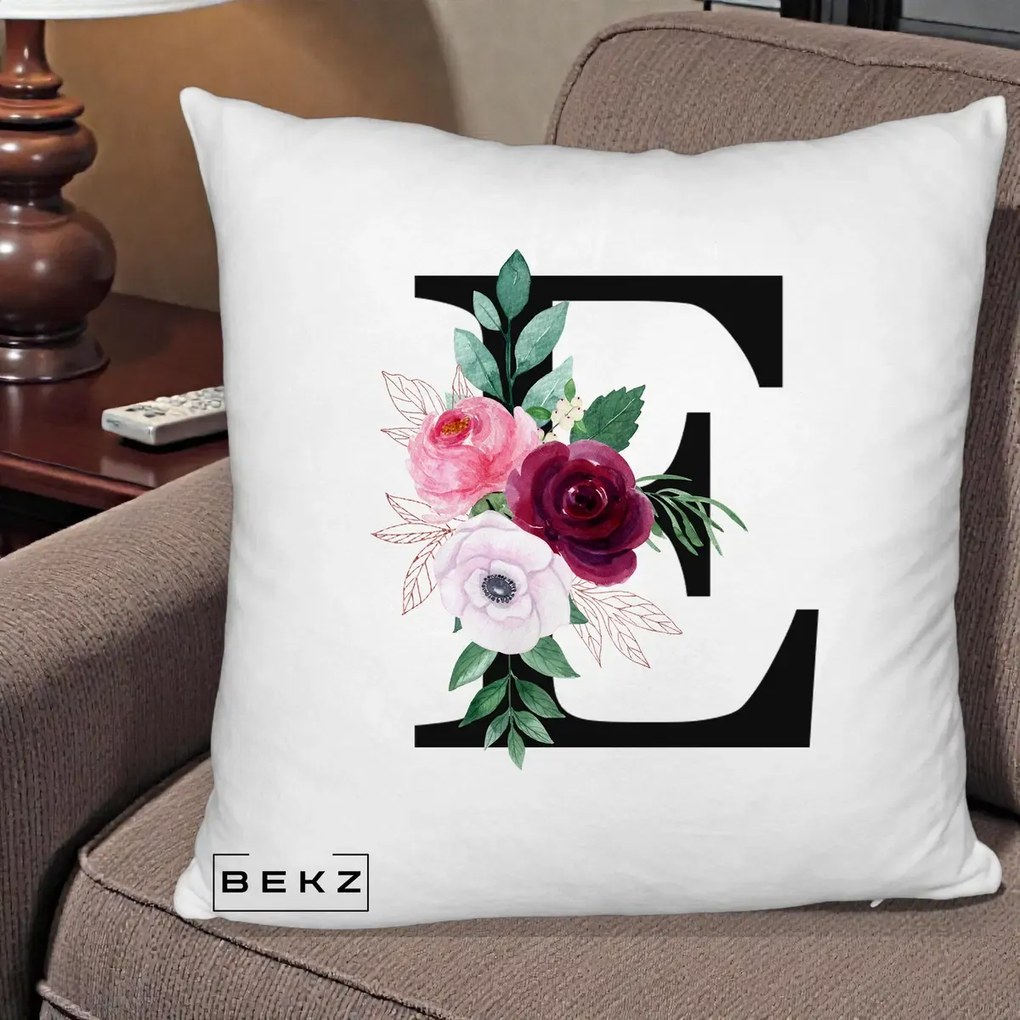 Cadou Personalizat - Perna Personalizata Monograma Florala Litera E, 40x40 cm, Alb Pufos, Husa Detasabila, Perna Inclusa, BEKZ®