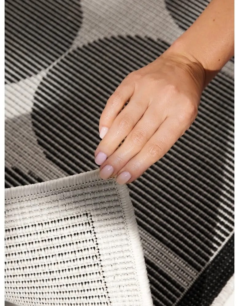 Covor tip traversă pentru interior și exterior alb-negru 80x250 cm Duet Bowen – NORTHRUGS