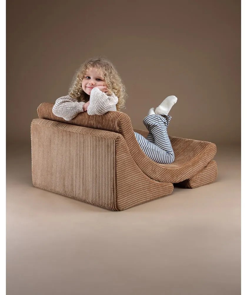 Fotoliu de copii maro cu tapițerie din catifea reiată Moon – Wigiwama