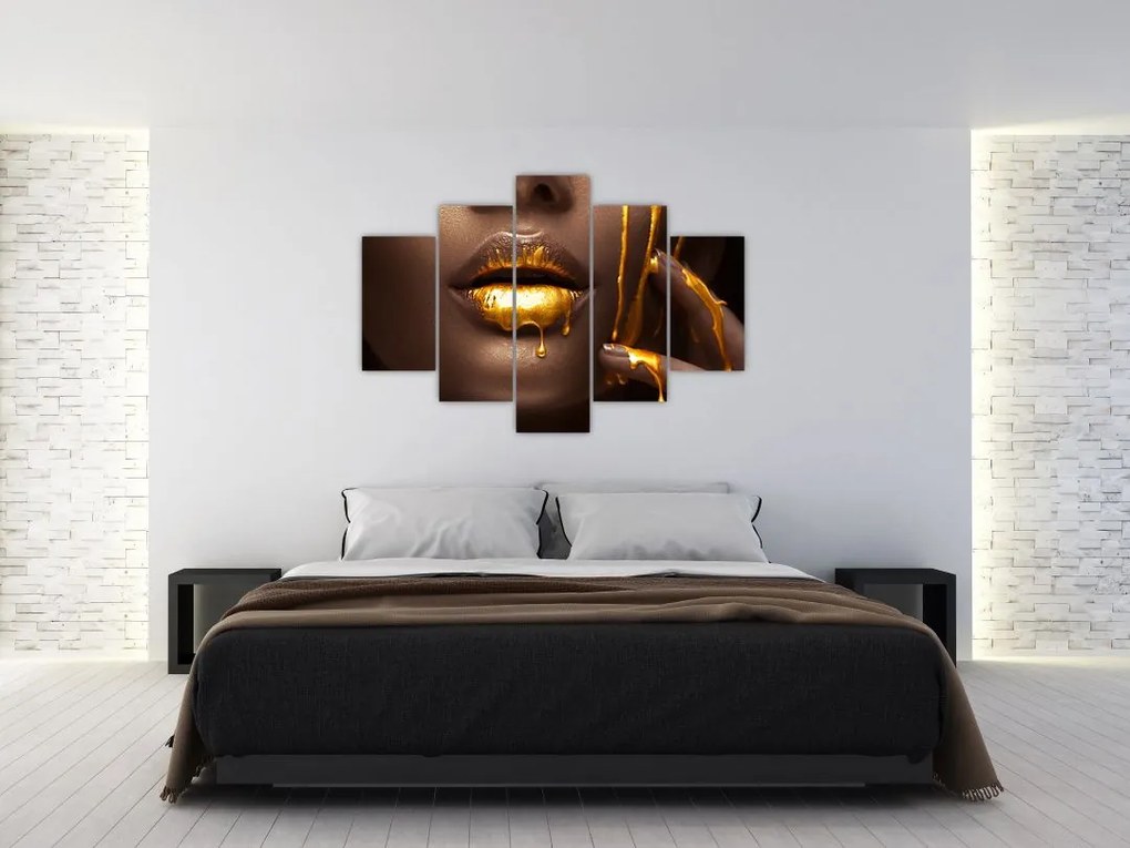 Tablou - Femeie cu buze aurii (150x105 cm)