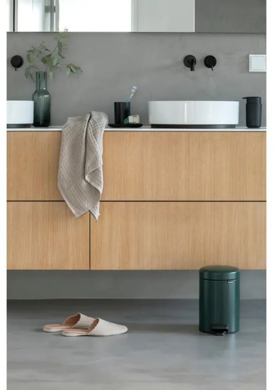 Cos de gunoi cu pedala Brabantia NewIcon 1003196, 3 L, Inchidere lina, Baza antiderapanta, Verde inchis