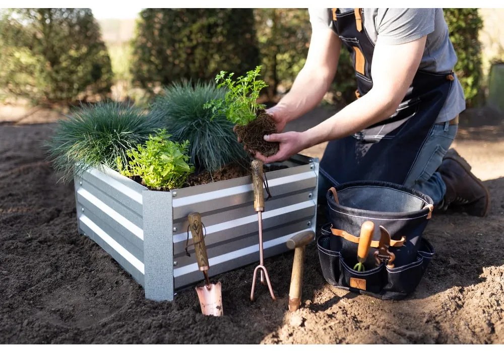 Plantator conic din lemn de frasin Esschert Design Dull