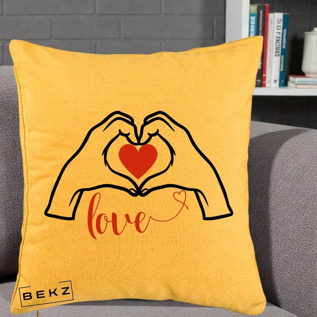 Perna Decorativa Love Maini Inima cu Inscriptie Love Rosu, 40x40 cm, Galben, Husa Detasabila, Perna Inclusa, BEKZ®