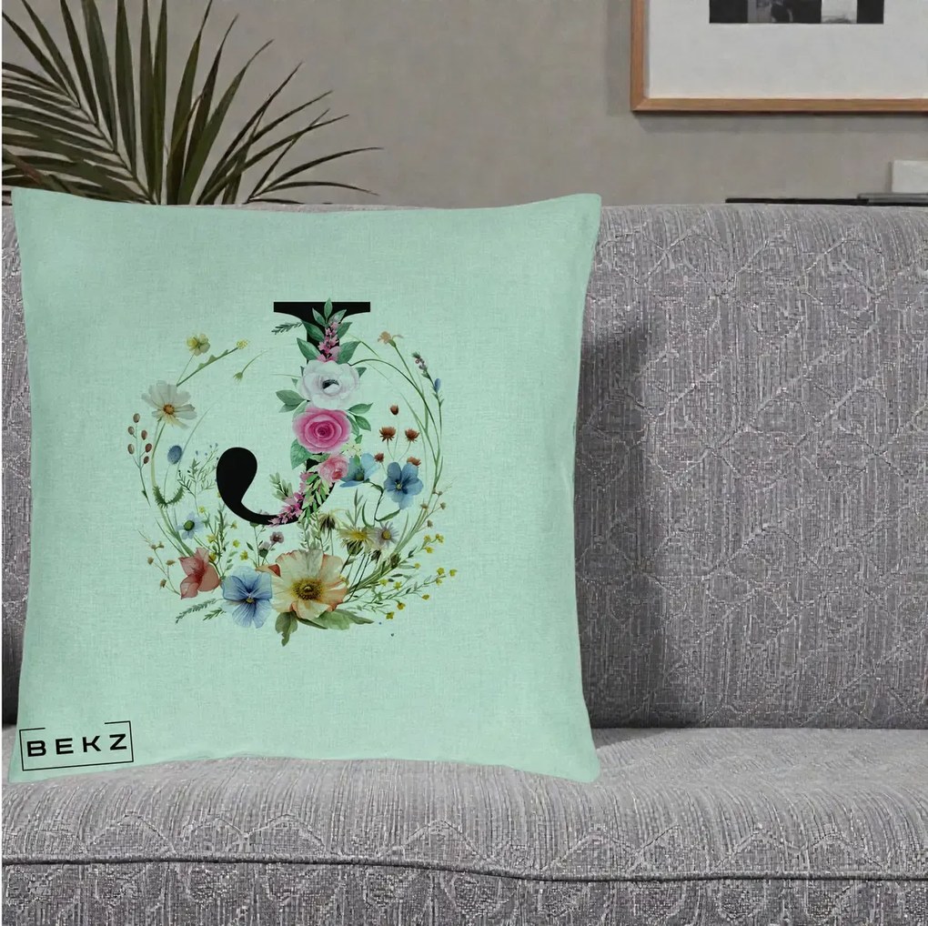 Cadou Personalizat - Perna Personalizata Monogram Litera J cu Flori Acuarela, 40x40 cm, Verde Menta, Husa Detasabila, Perna Inclusa, BEKZ®