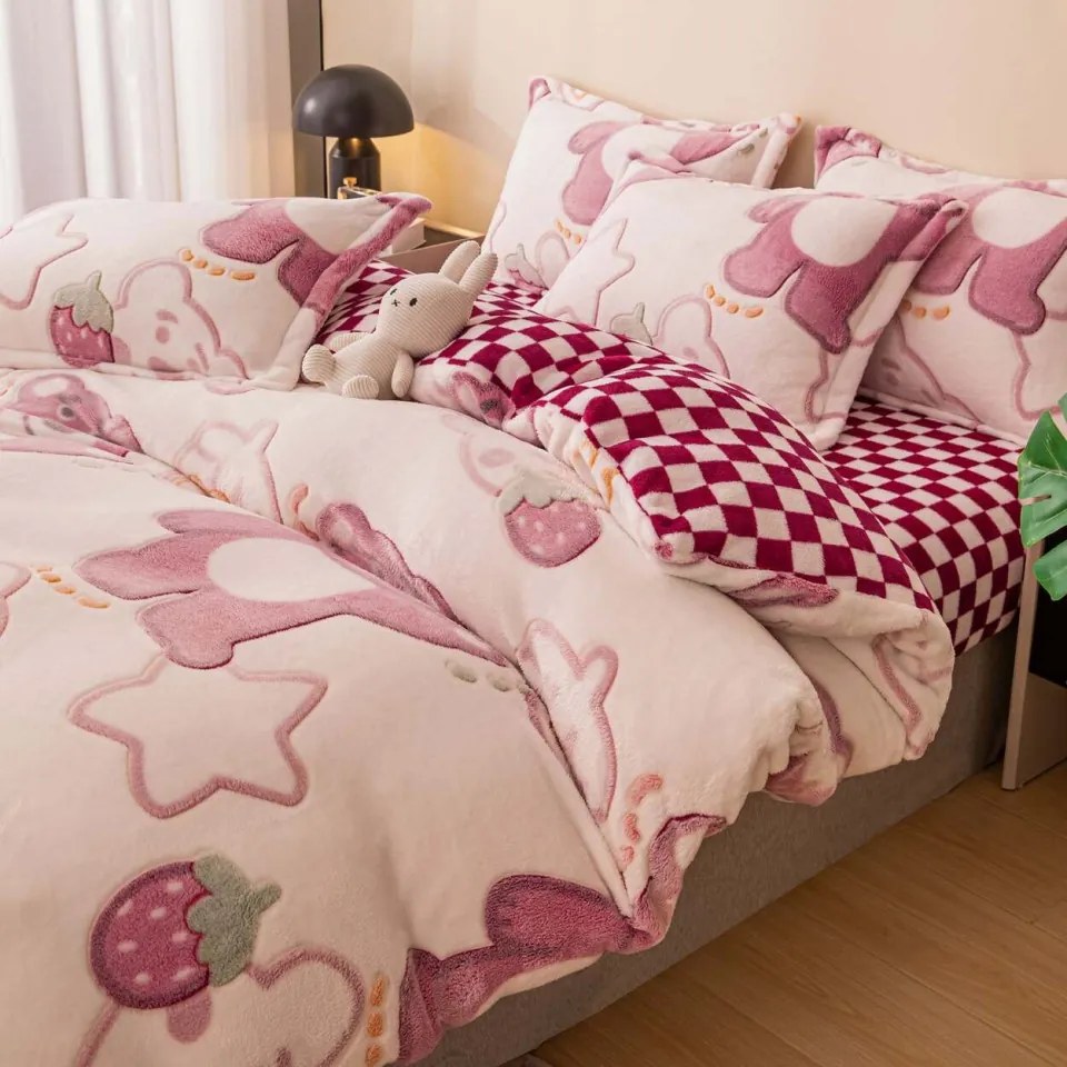 Set lenjerie cocolino pufoasa, cu elastic, pat 2 persoane, 4 piese, alb / roz, LCJE-22