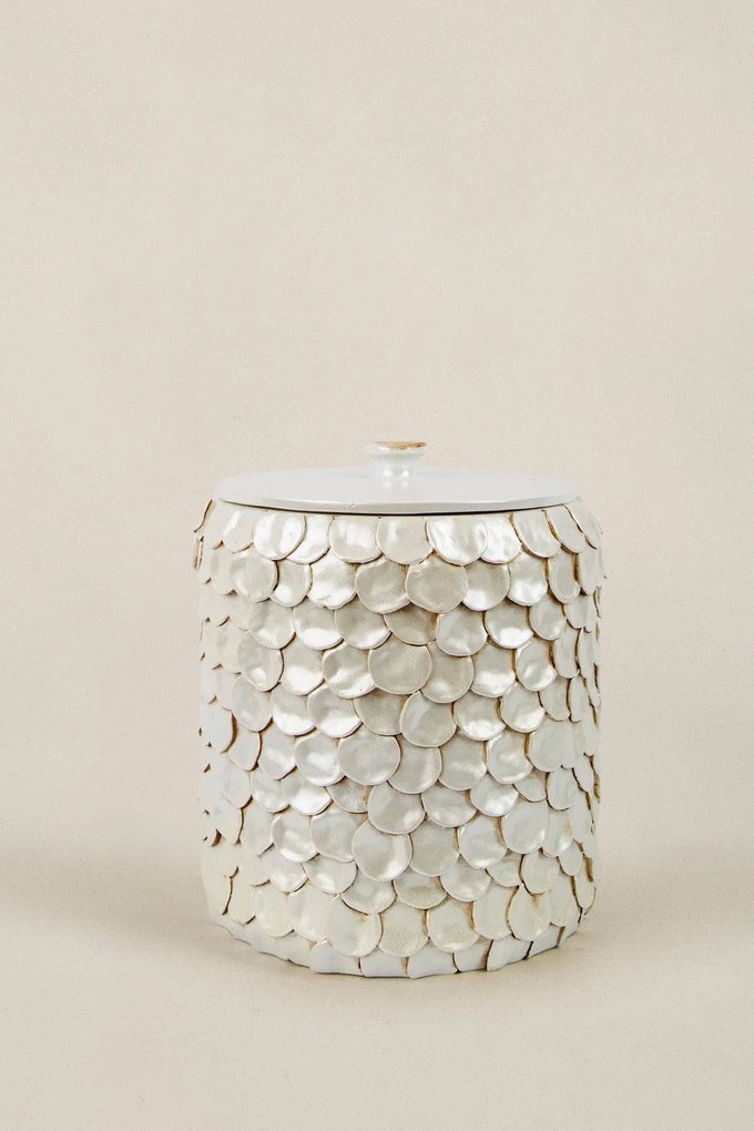 Set de Baie Lux Lindy, Crem, Dozator de sapun, Perie, Suport de periuta de dinti, Sapuniera, Coș de Gunoi