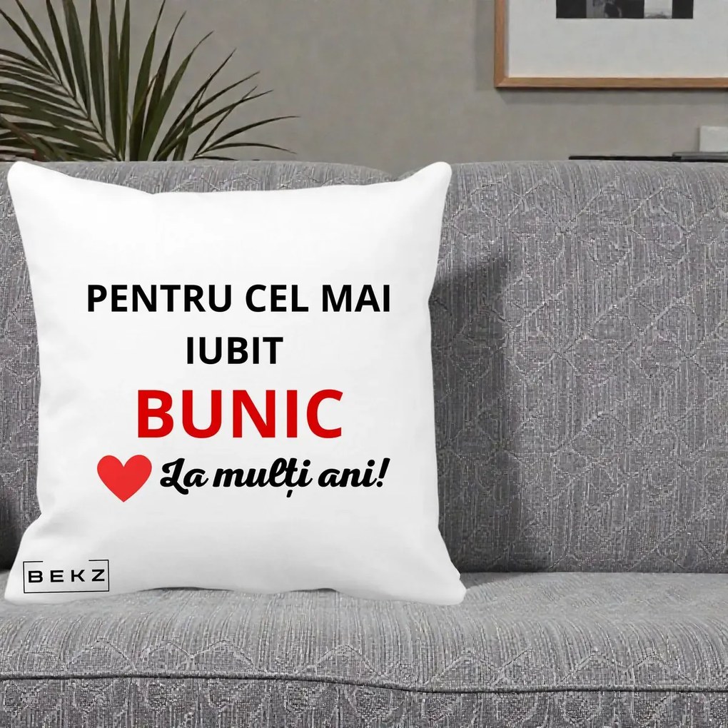 Cadou pentru Bunic - Perna Personalizata Pentru Cel Mai Iubit Bunic La Multi Ani Rosu, 40x40 cm, Alba Mata, Husa Detasabila, Perna Inclusa, BEKZ®