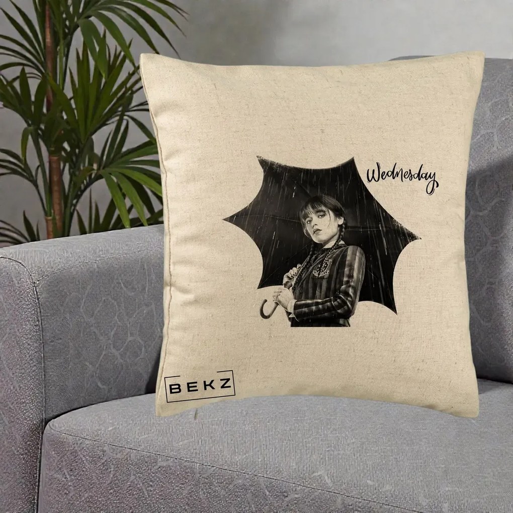 Perna Personalizata Wednesday Addams cu Umbrela Foto, 40x40 cm, Bej, Husa Detasabila, Perna Inclusa, BEKZ®
