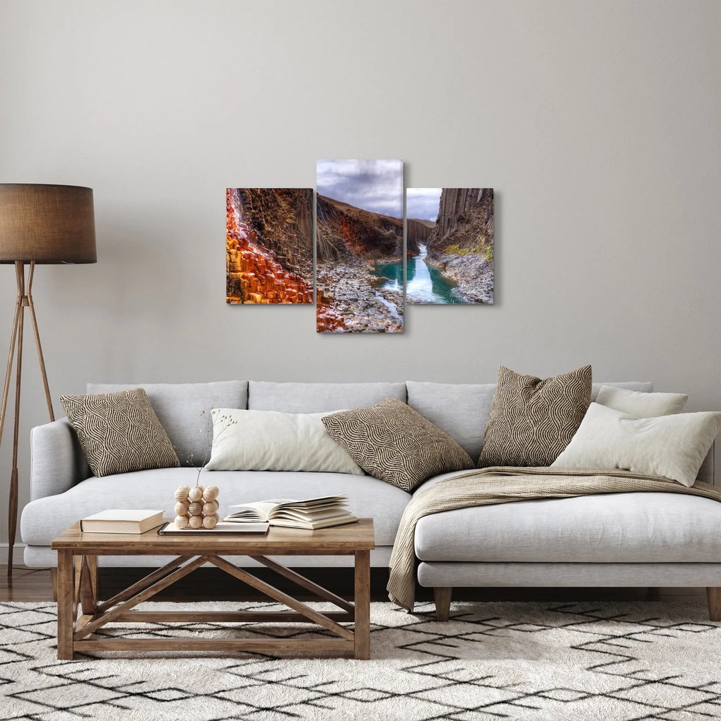 Tablou - Canionul Studlagil (90x60 cm)