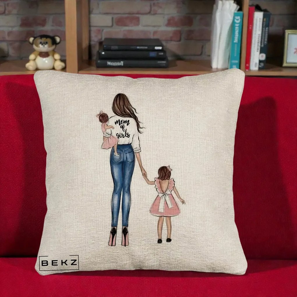 Cadou pentru Mama - Perna Personalizata Mom of Girls Mama cu Fetele, 40x40 cm, Bej Canapea, Husa Detasabila, Perna Inclusa, BEKZ®