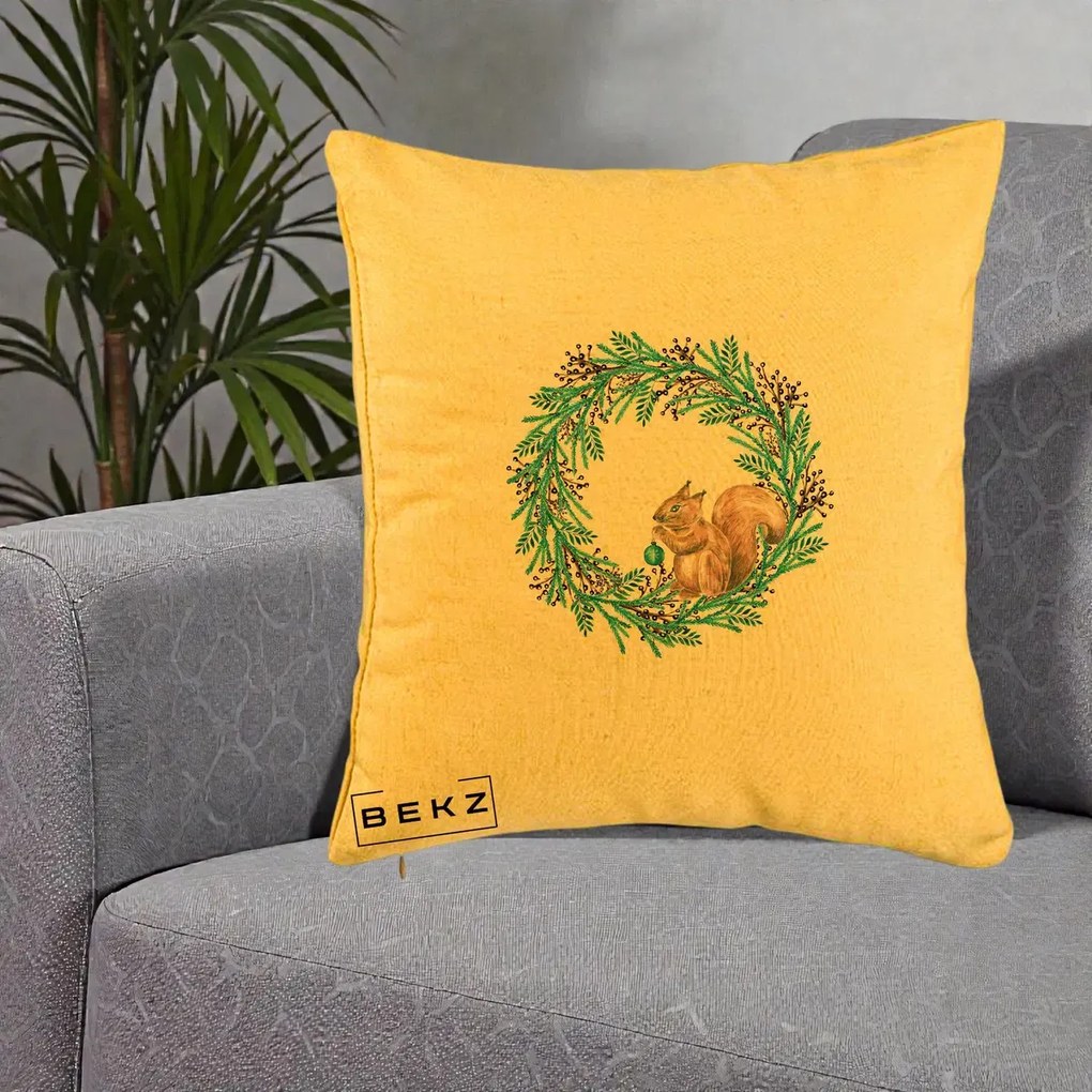 Perna Decorativa Coroana Turcoaz cu Veverita, 40x40 cm, Galben, Husa Detasabila, Perna Inclusa, BEKZ®