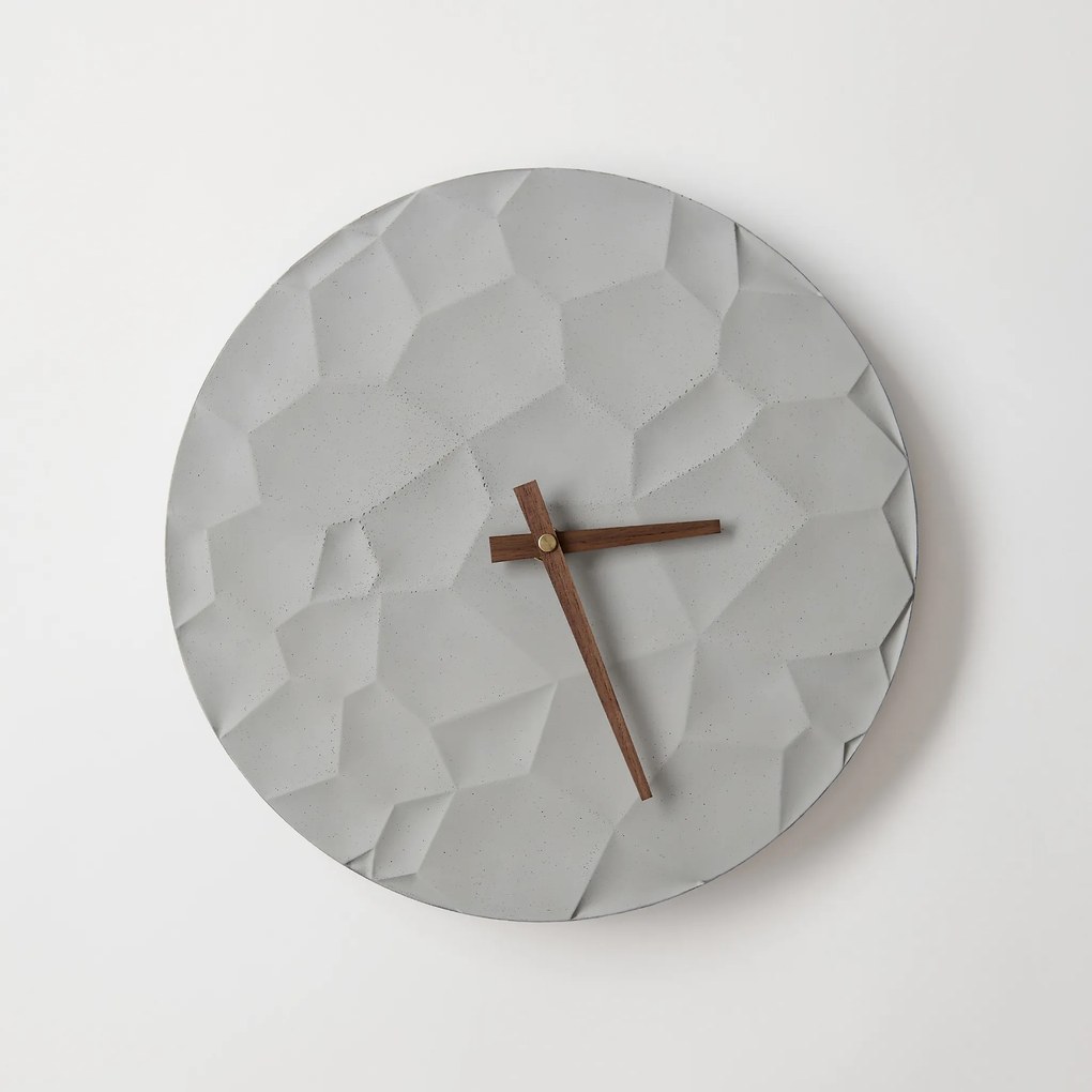 Ceas de perete din beton ODLITO Moon Crater - natural - 30 cm - ace maro