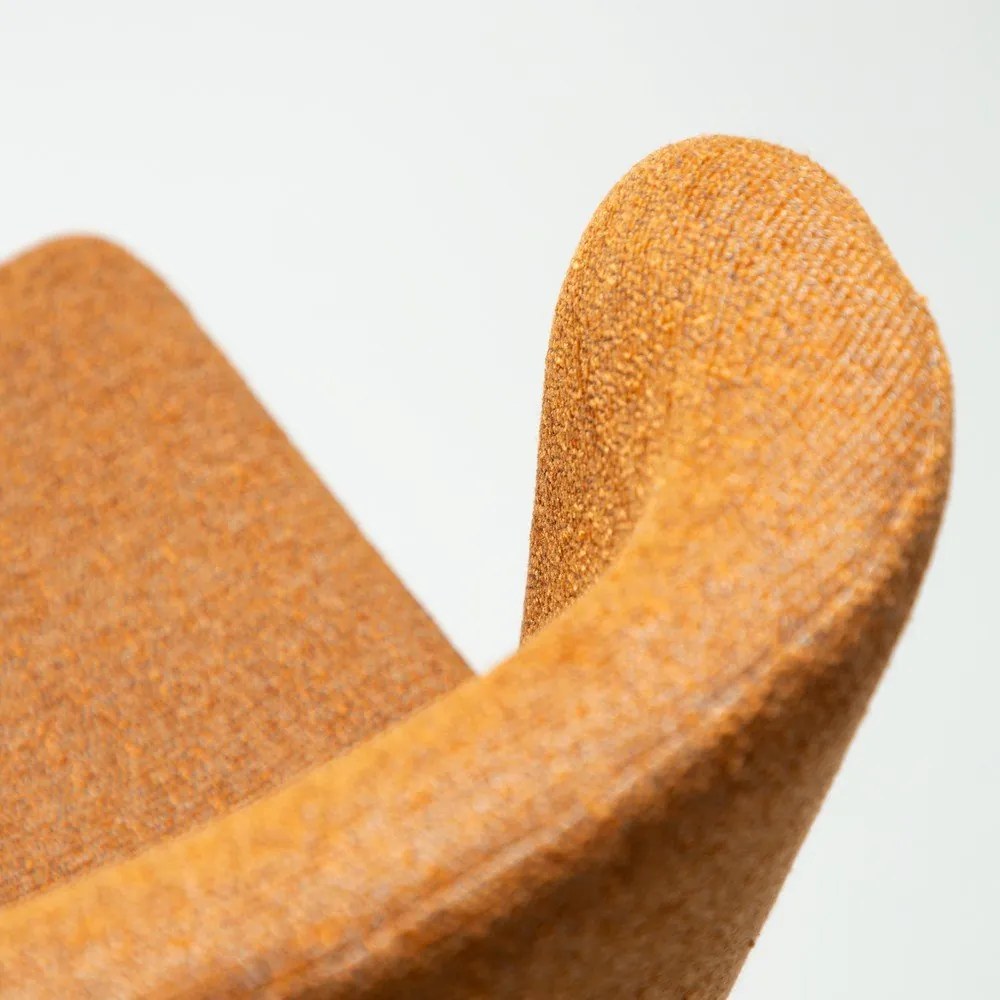 Scaun de dining maro tapițat Glam – DAN-FORM Denmark