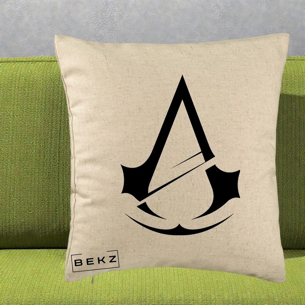 Perna Personalizata Assassin's Creed Minimalist, 40x40 cm, Bej, Husa Detasabila, Perna Inclusa, BEKZ®