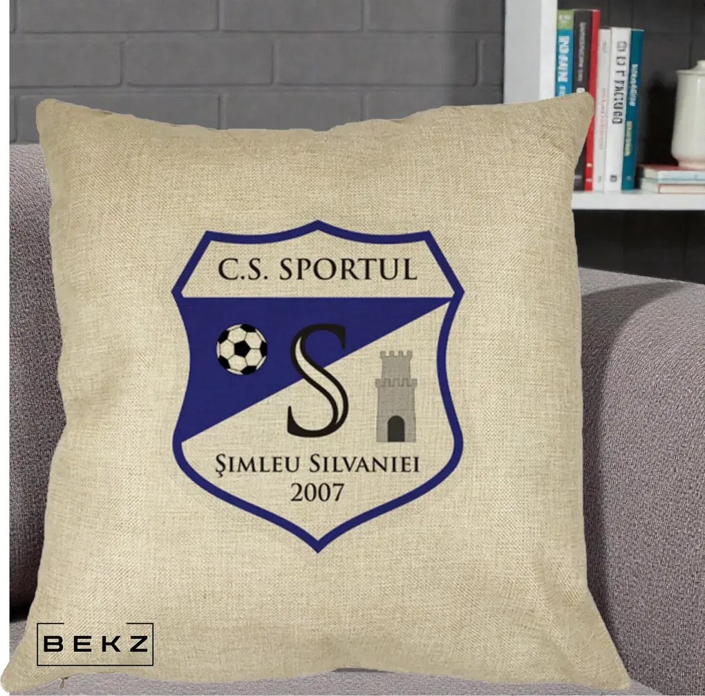 Perna Personalizata CS Sportul Simleu Silvaniei 2007, 40x40 cm, Crem, Husa Detasabila, Perna Inclusa, BEKZ®