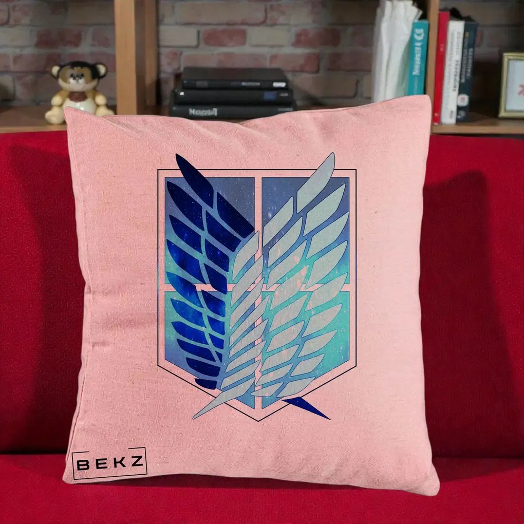 Perna Personalizata Attack on Titan Wings of Freedom, 40x40 cm, Roz, Husa Detasabila, Perna Inclusa, BEKZ®