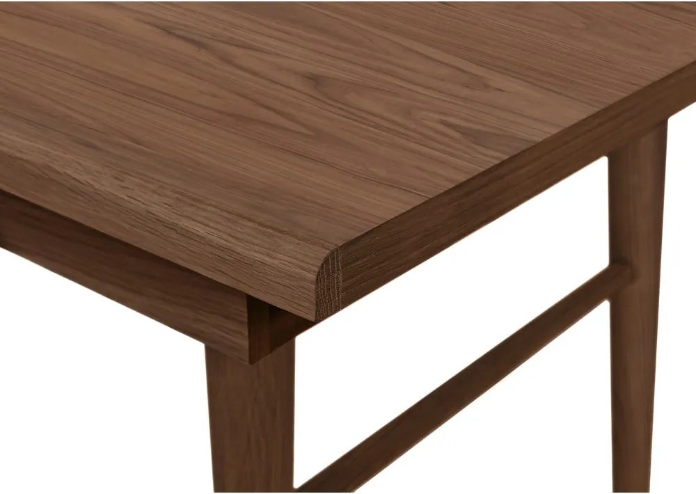 Birou Woodman Bau, maro