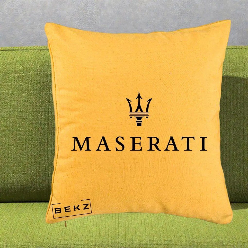 Perna Personalizata cu emblema Maserati, 40x40 cm, Galben, Husa Detasabila, Perna Inclusa, BEKZ®