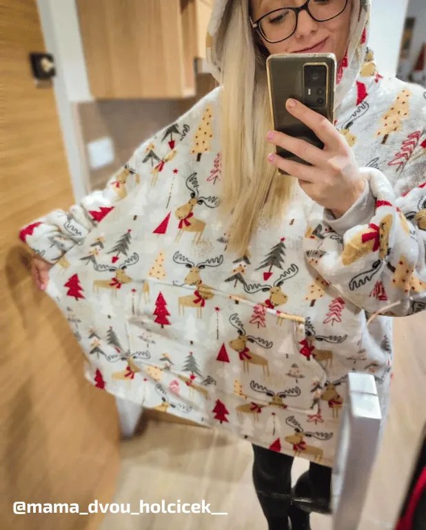 Patura cu maneci si gluga, imitatie de miel YULE HUG gri deschis