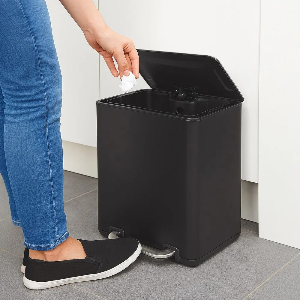 Coș de gunoi negru cu pedală din oțel inoxidabil 20 l Black – Orion