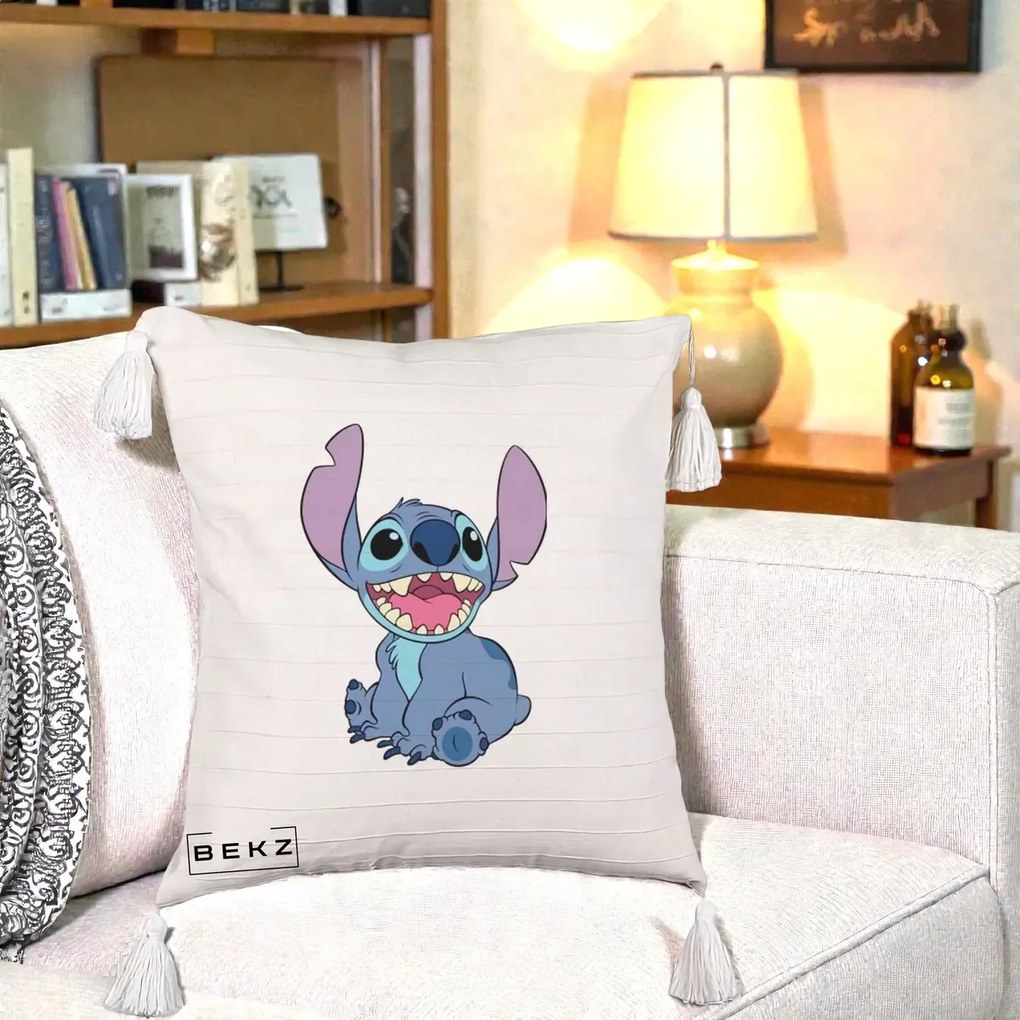 Perna Personalizata Stitch Zambitor, 40x40 cm, Bej cu Franjuri, Husa Detasabila, Perna Inclusa, BEKZ®