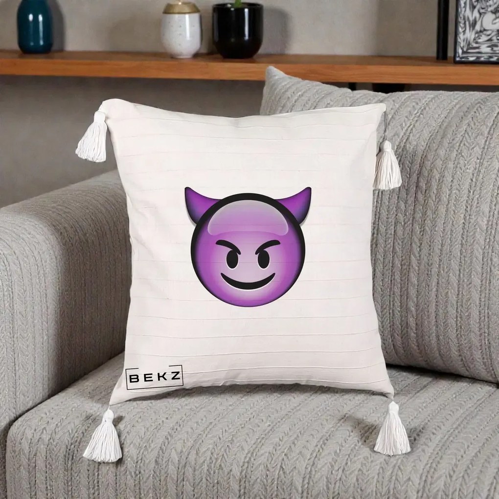 Perna Decorativa Emoji Diavol Mov, 40x40 cm, Bej cu Franjuri, Husa Detasabila, Perna Inclusa, BEKZ®