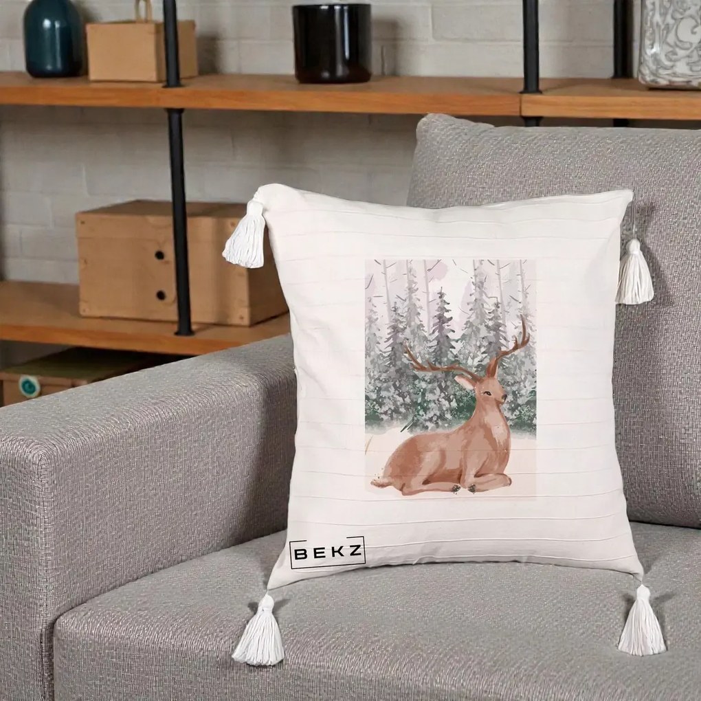 Perna Decorativa Ren in Padure Roz Moale, 40x40 cm, Bej cu Franjuri, Husa Detasabila, Perna Inclusa, BEKZ®