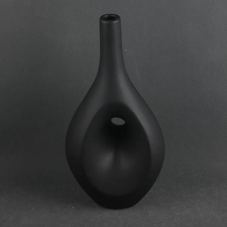 Vaza moderna ceramica, neagra, Jarla