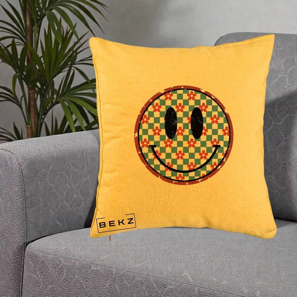 Perna Decorativa Smiley Face Checkered cu Floricele, 40x40 cm, Galben, Husa Detasabila, Perna Inclusa, BEKZ®