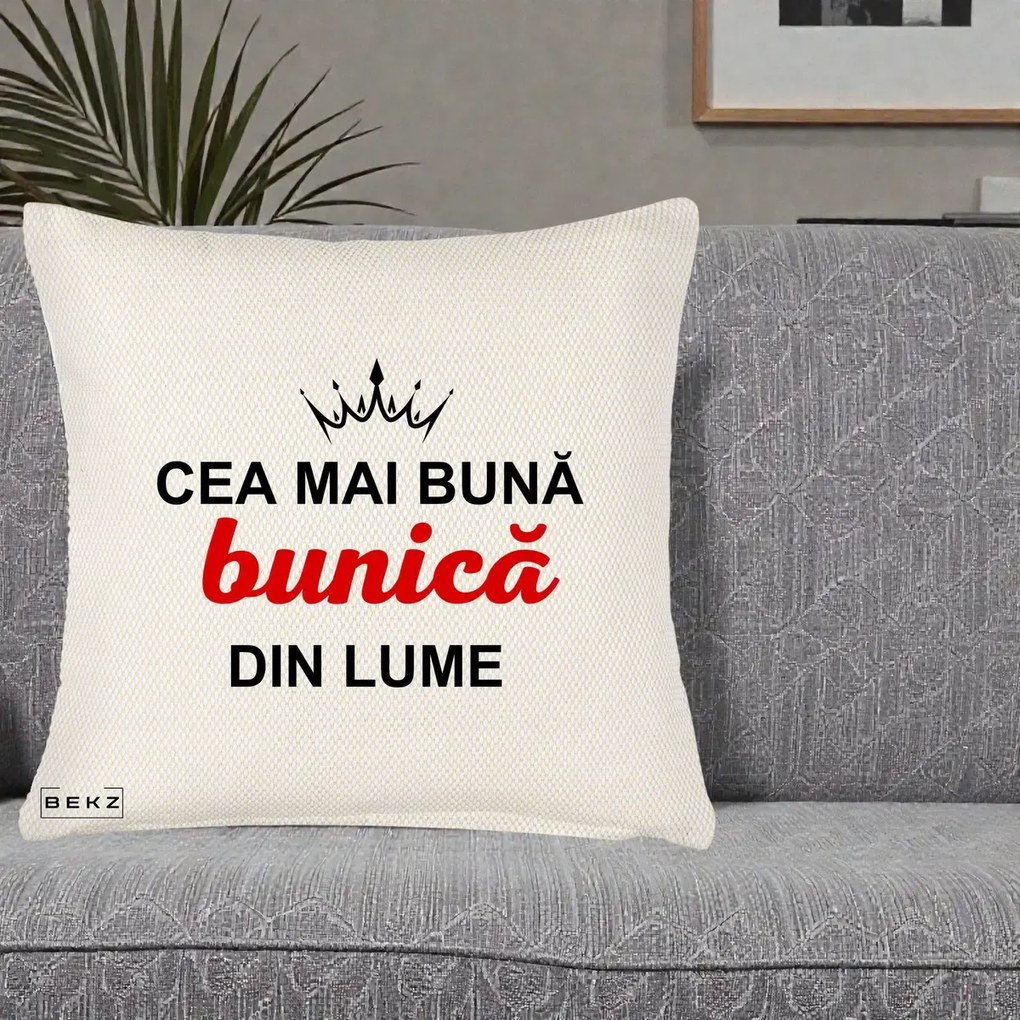 Cadou pentru Bunica - Perna Personalizata Cea Mai Buna Bunica Din Lume Coroana Neagra, 40x40 cm, Crem Reliefat, Husa Detasabila, Perna Inclusa, BEKZ®