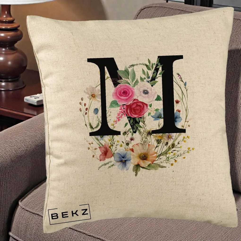 Cadou Personalizat - Perna Personalizata Monogram Litera M cu Flori Acuarela, 40x40 cm, Bej, Husa Detasabila, Perna Inclusa, BEKZ®