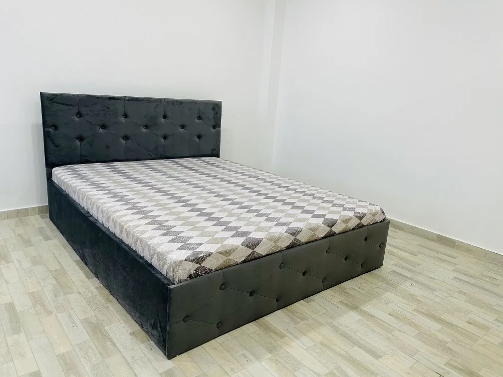 Dormitor Erika / Paris, culoare alb / gri, cu pat tapitat 160 x 200 cm, dulap cu oglinda 150 cm, comoda si 2 noptiere