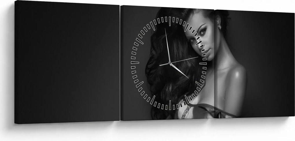 Tablou - Portretul unei femei seducătoare, alb-negru (cu ceas) (90x30 cm)